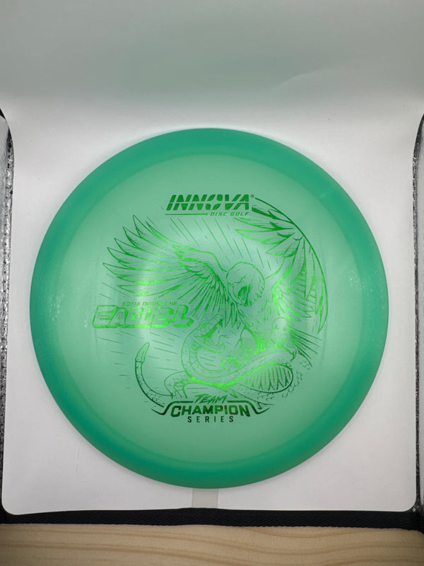 Eagle-L Proto Glow Champion Sofia Donnecke